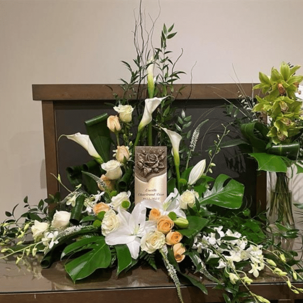 02fl77 arrangement floral pour urne 01.png