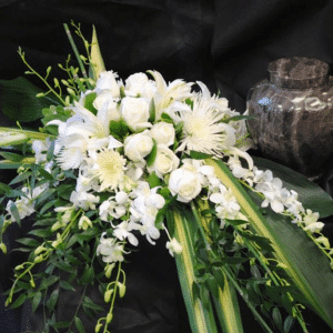 fl7701 arrangement floral pour urne 01.png