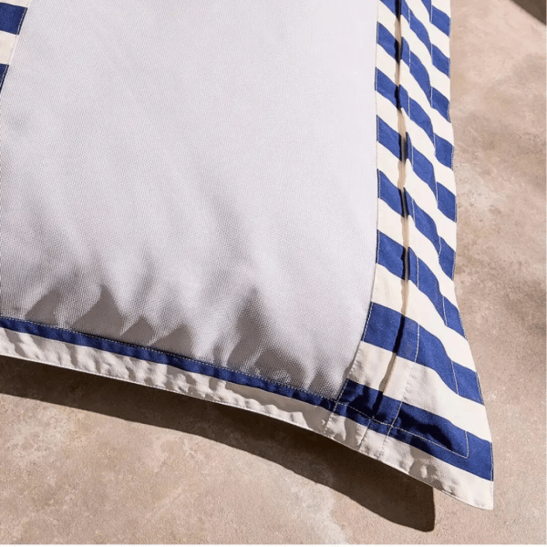 2503941 bean bag piscine raye bleu et blanc 04.png